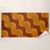 カルバlaranja e pontos dourados sobre fundo marrom ビーチタオル (正面)