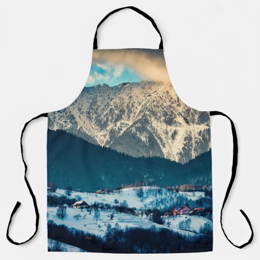 カルパシアン山の冬の風景。ロム・ブラン エプロン (正面)