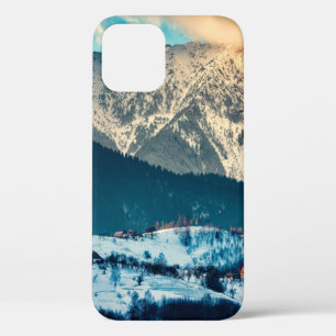 カルパシアン山の冬の風景。ロム・ブラン iPhone 12ケース