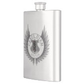 カルペディエム、翼、盾とライオン フラスク (左)