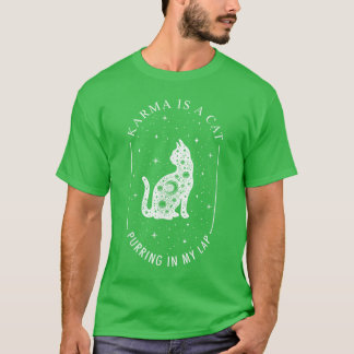 カルマは猫の贈り物家族 Tシャツ