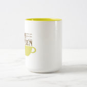 カレンが付いているコーヒー15のoz。 マグ (中央)