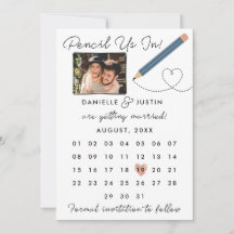 カレンダーに鉛筆を入れモダンる