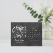 カレンダー金ゴールドハートChalkboard写真Save the Date ポストカード (スタンド正面)