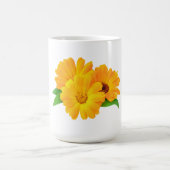 カレンデュラの花を整列 モーフィングマグカップ (中央)