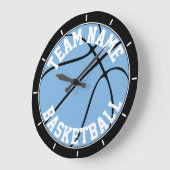 カロライナ青/ライトブルーのバスケットボールのカスタマイズ ラージ壁時計 (傾斜)