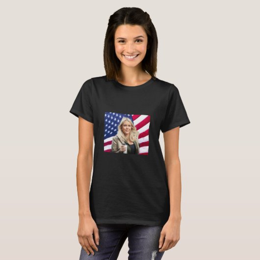 カロリンレヴェット Tシャツ (正面フル)