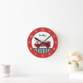 カワイイ黒赤消防車Cパーソナライズされた周り ラウンド壁時計 (ホーム)
