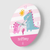 カワイトかわいいズ恐竜ガールピンク子供部屋名前をカスタムする ラージ壁時計 (傾斜)