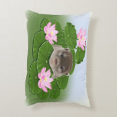 カワウソおよびはすの花 アクセントクッション (裏面(縦))