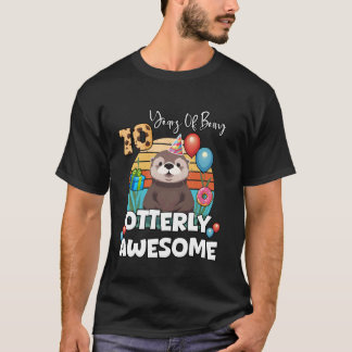 カワウソでいてくれて10年 おめでとう Tシャツ