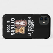 カワウソと犬に簡単に気を取られる 面白い かわいい アン Case-Mate iPhoneケース (裏面(横))
