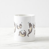 カワウソの泳ぐ陶器マグカップ コーヒーマグカップ (中央)