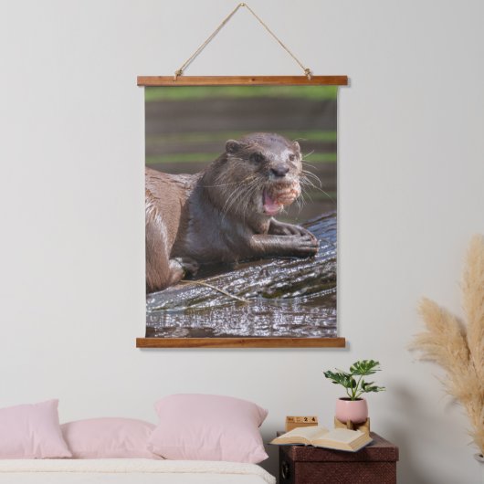 カワウソ風の貝のスナック 吊り下げ型タペストリー (寝室)