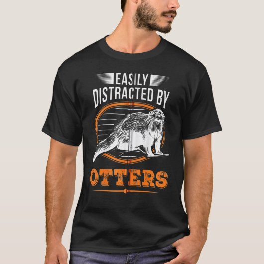 カワウソ+釣り+カワウソに簡単に気を取られる Tシャツ (正面)