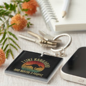 カンガルーと3人の人が好き キーホルダー (正面右)