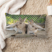 カンガルーの枕 ランバークッション (ブランケット)