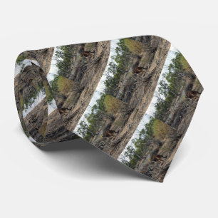 カンガルーはその間にビリラボンで ネクタイ