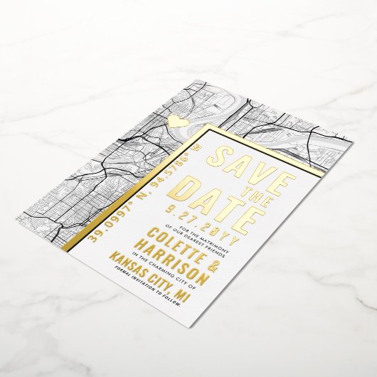 カンザスシティラブロケーター |結婚式の日付の保存 箔招待状 (回転した状態)