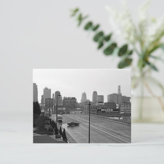 カンザスシティーのダウンタウンスカイライン – 白黒の写真 ポストカード (スタンド正面)