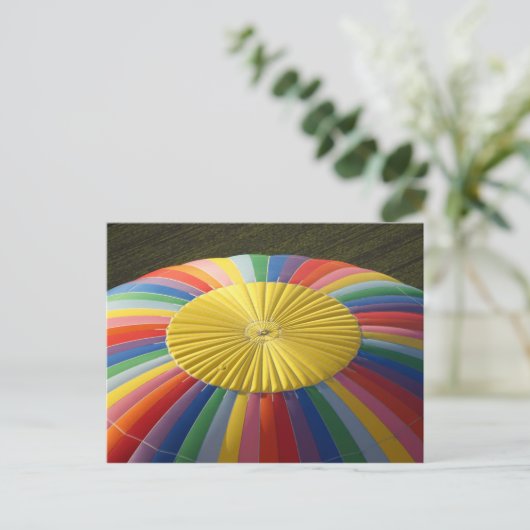 カンタベリー州メスベンの近くの熱気球2 ポストカード (スタンド正面)