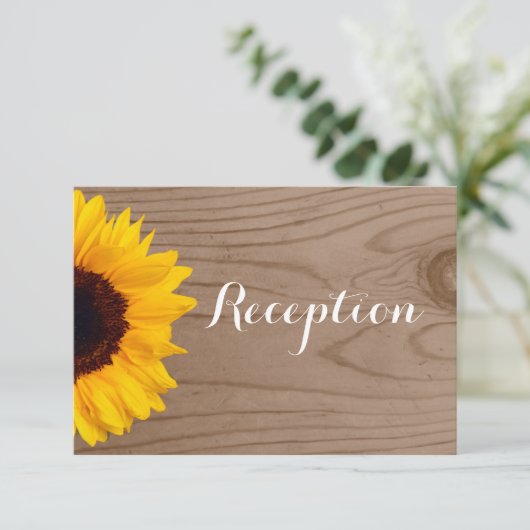 カントリーひまわり納屋ウッドウェディングレセプションカード エンクロージャーカード (スタンド正面)