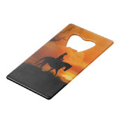 カントリーウエスタンカウボーイ女性のカーボーイボトルオープナー クレジットカード栓抜き (正面アングル)