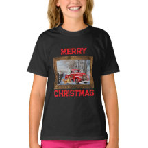 カントリークリスマスの農場のシーンのホリデーTシャツ