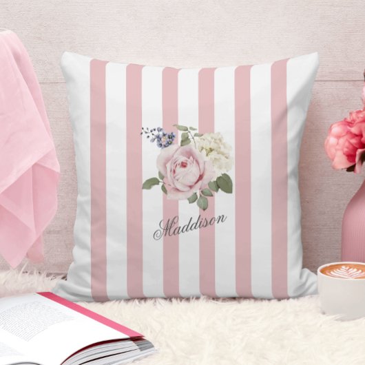 カントリーシックストライプのピンクローズブーケモノグラムの クッション