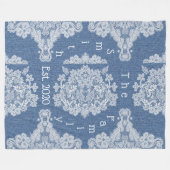 カントリーデニムとレースファミリー名情報を設定 フリースブランケット (正面(横))