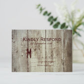 カントリーバーンウッドタイポグラフィ結婚式RSVPカード 出欠カード (スタンド正面)