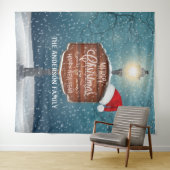 カントリーランプポストナイトライトクリスマスハットスノー タペストリー (インサイチュ(横))