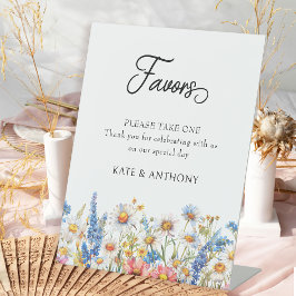 カントリーワイルドフラワーフローラ結婚式の引き出物テーブル 台座サイン
