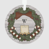 カントリー初期のファームハウスホリーモノグラムリース オーナメント (裏面)