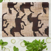 カントリー西部の馬オンバーンドウッドカウボーイギフト キッチンタオル (折り畳み)