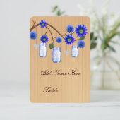 カントリー風のブルーのメイソンジャー テーブルプレイスカード 招待状 (スタンド正面)