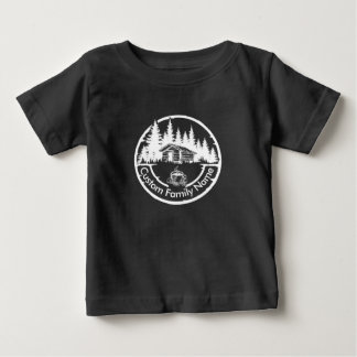 カントリー風の家の名前 | カスタム ファミリーネーム ベビーTシャツ