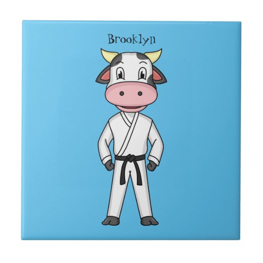 カンフーのスーツを描いた可愛い牛 タイル (正面)