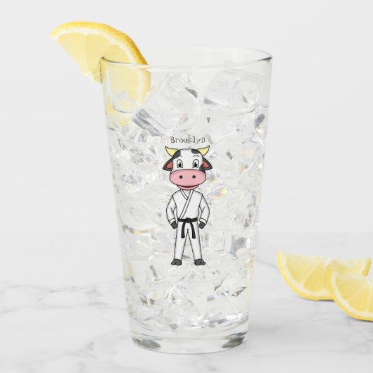 カンフーのスーツを描いた可愛い牛 タンブラーグラス (アイス正面)