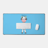 カンフーのスーツを描いた可愛い牛 デスクマット (キーボード&マウス)