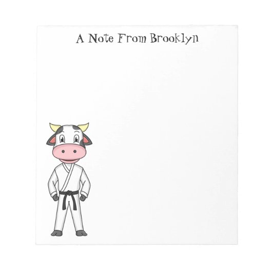 カンフーのスーツを描いた可愛い牛 ノートパッド (正面)