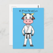 カンフーのスーツを描いた可愛い牛 ポストカード (正面/裏面)