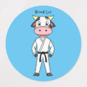 カンフーのスーツを描いた可愛い牛 ラベル (デザイン1)