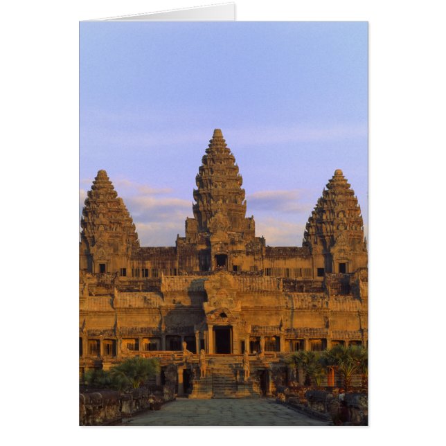 カンボジアの世界遺産アンコールワット (正面)