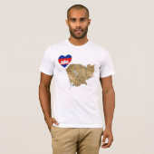 カンボジアの国旗ハートと地図Tシャツ Tシャツ (正面フル)