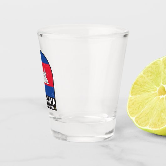 カンボジア国旗のエンブレム動揺してヴィンテージ ショットグラス (右)