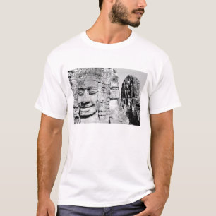 カンボジア　アンコール遺跡　バイヨン寺院の仏頭 Tシャツ