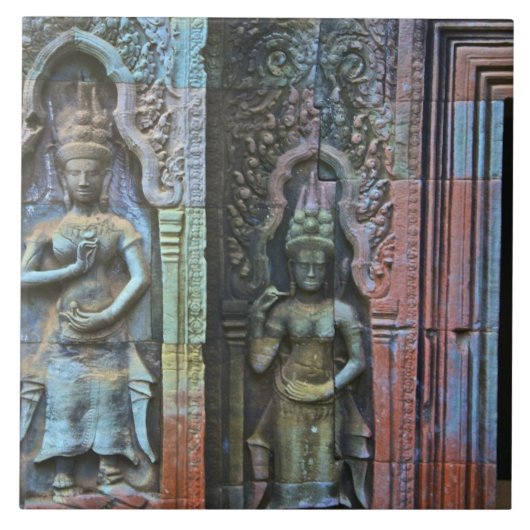 カンボジア、シェムリアップ州タプロームテンプル タイル (正面)