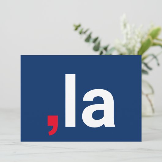 カンマ・ラ・カマラおもしろい発音赤白青 (スタンド正面)