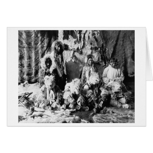 カヴィアガムートの「狼の踊り」 (正面横)